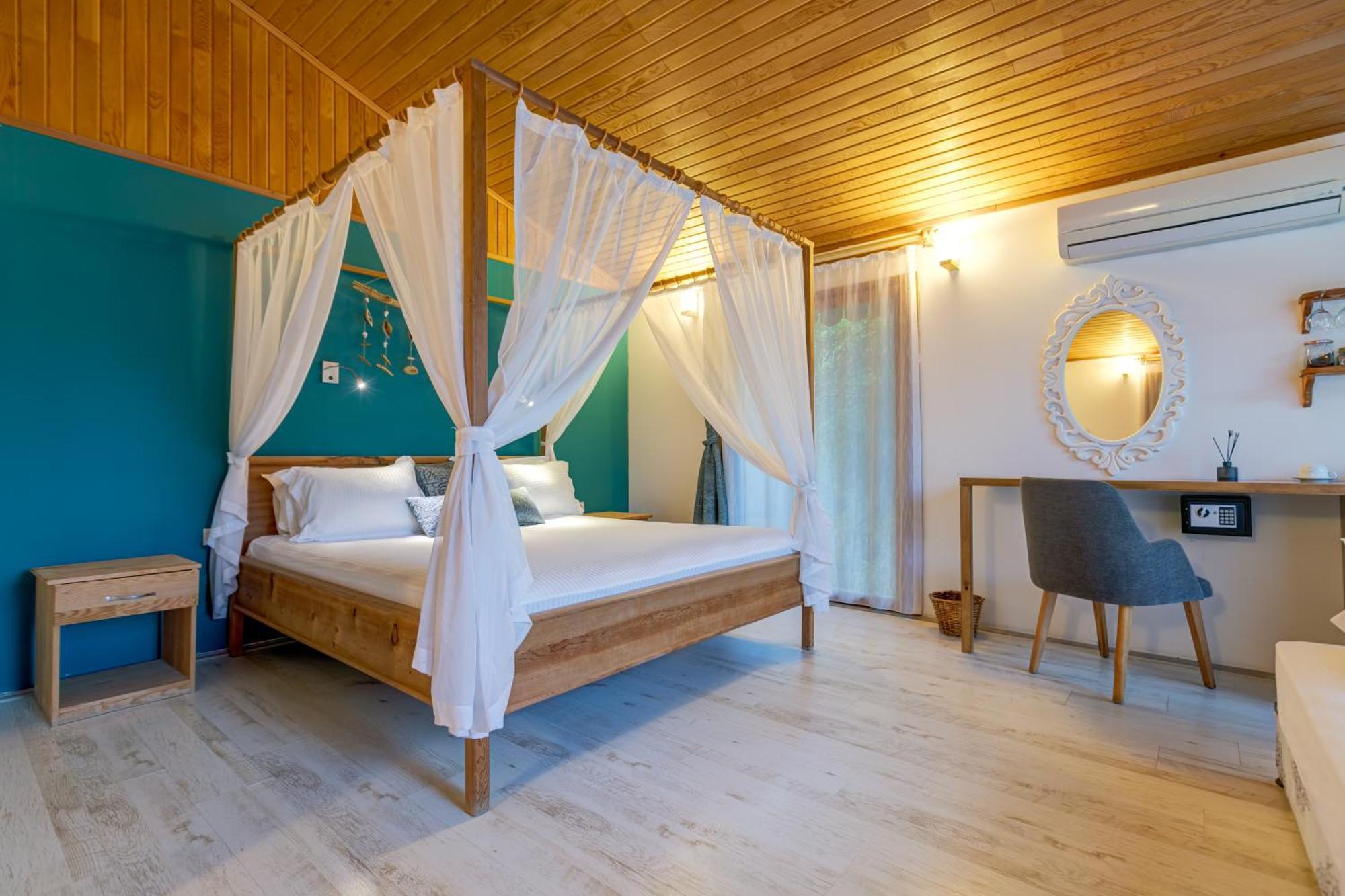 Etenna Beach Bungalows Чирали Экстерьер фото
