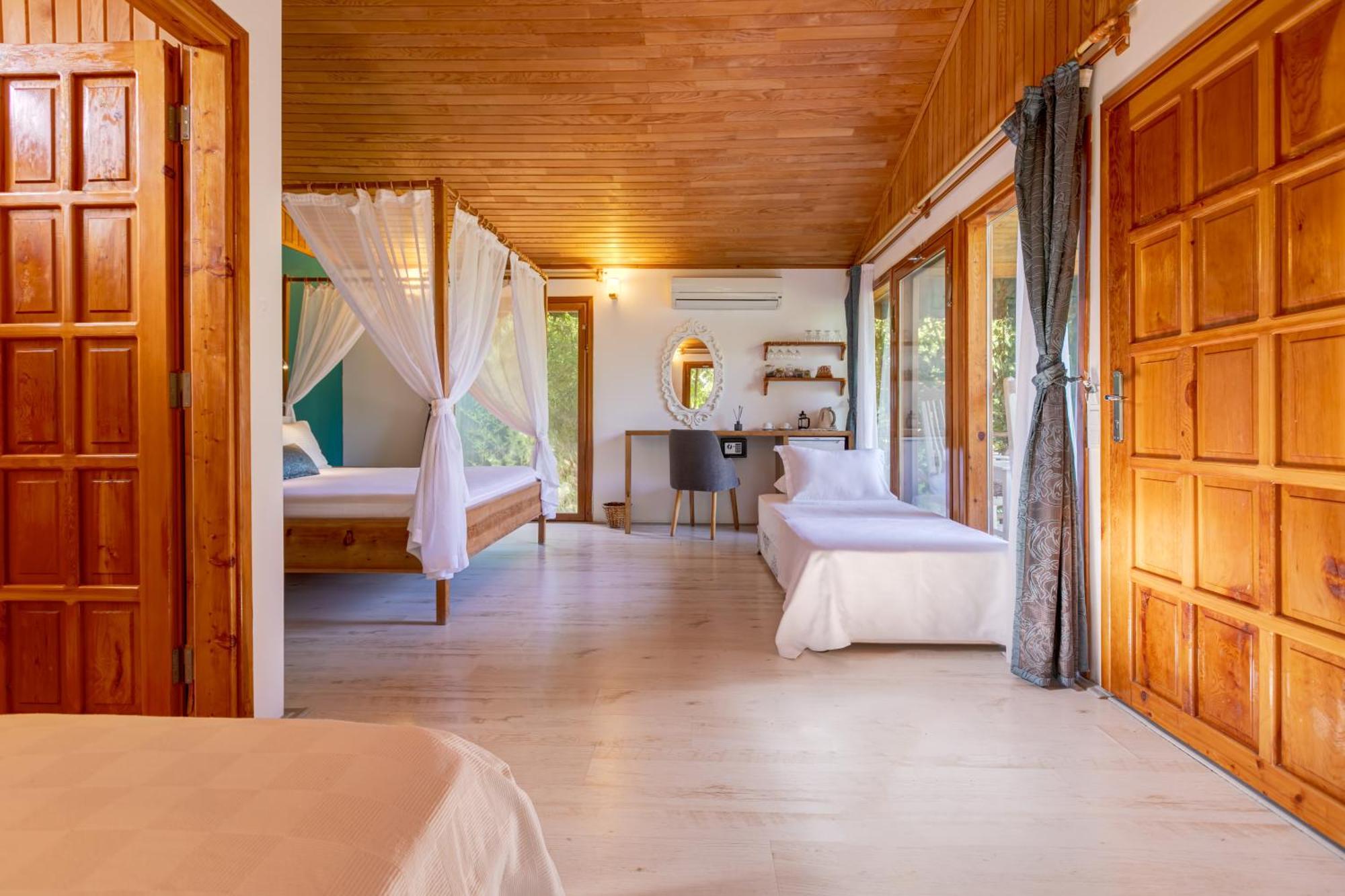 Etenna Beach Bungalows Чирали Экстерьер фото