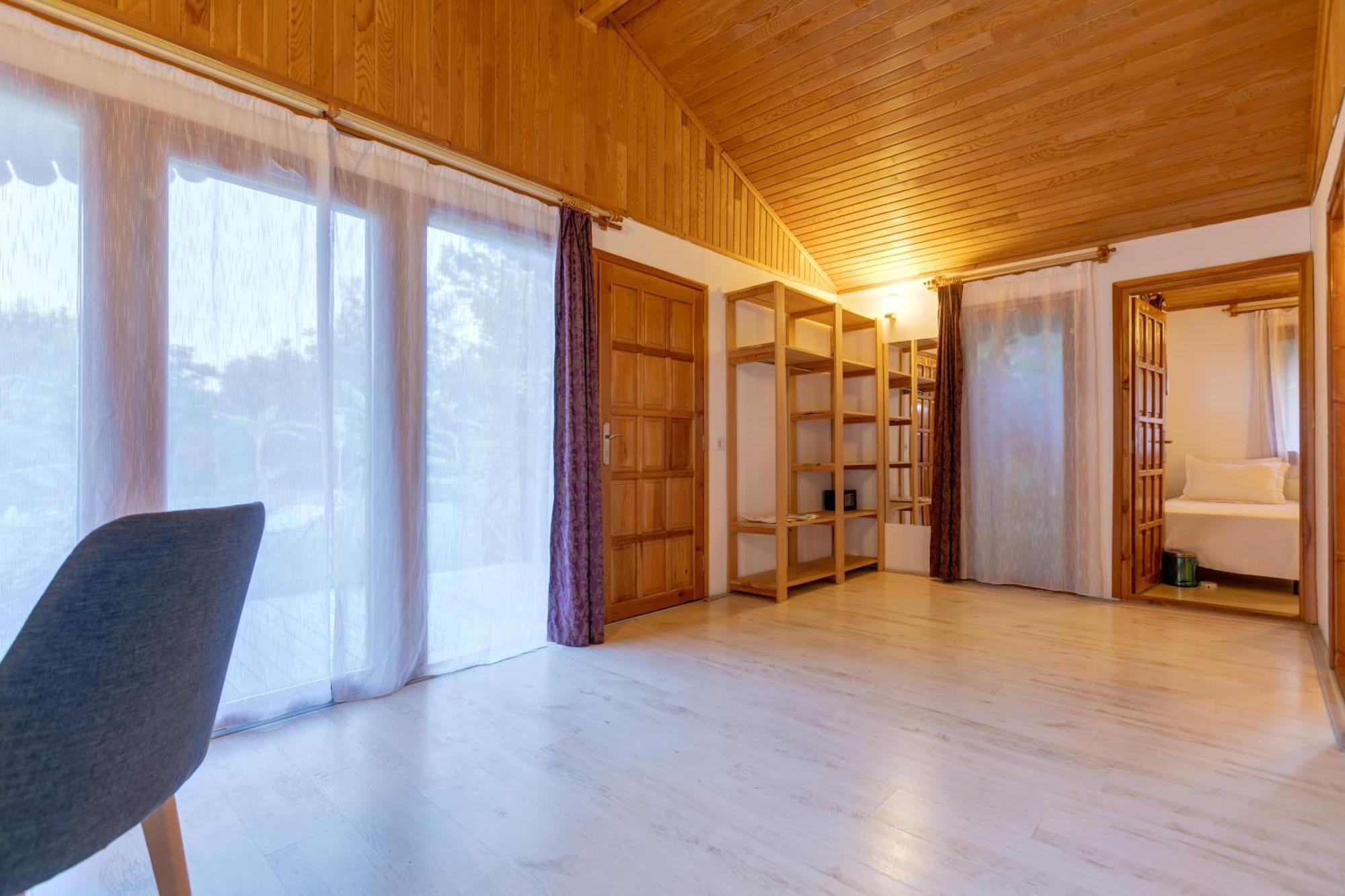 Etenna Beach Bungalows Чирали Экстерьер фото