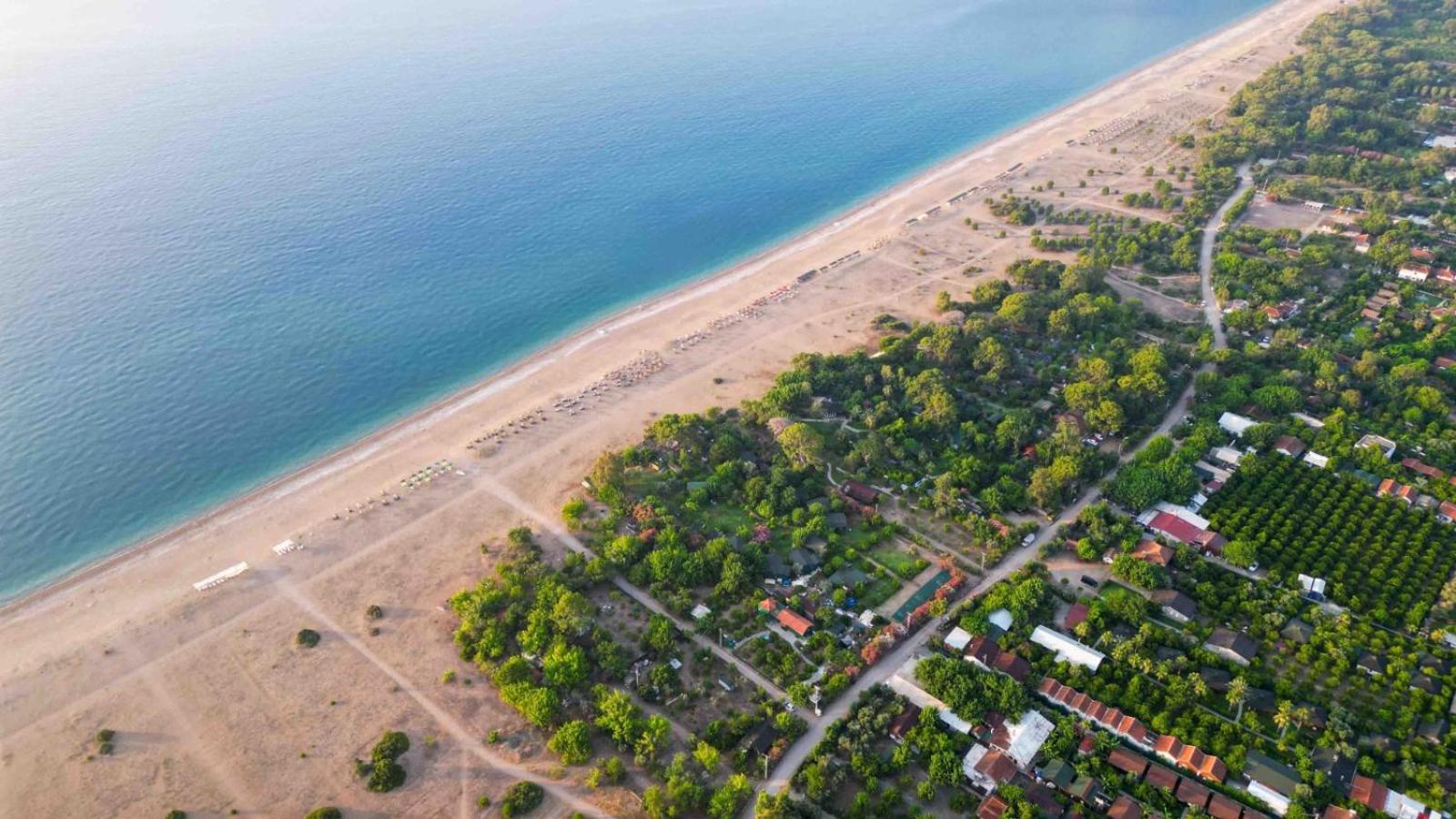 Etenna Beach Bungalows Чирали Экстерьер фото